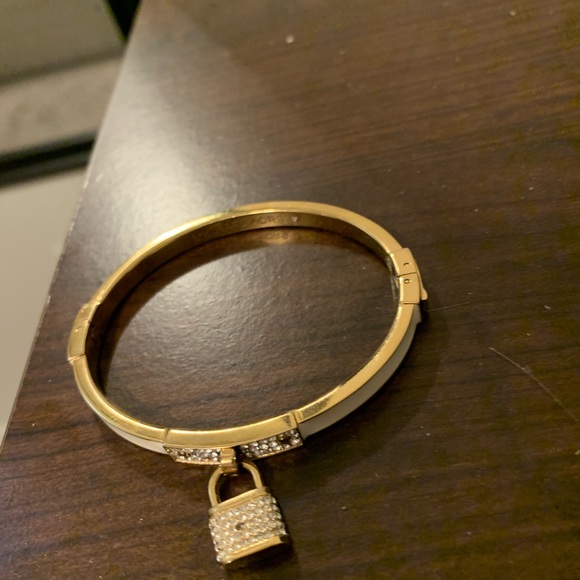 Michael Kors bracelet white and gold diamond lock - Picture 4 of 5